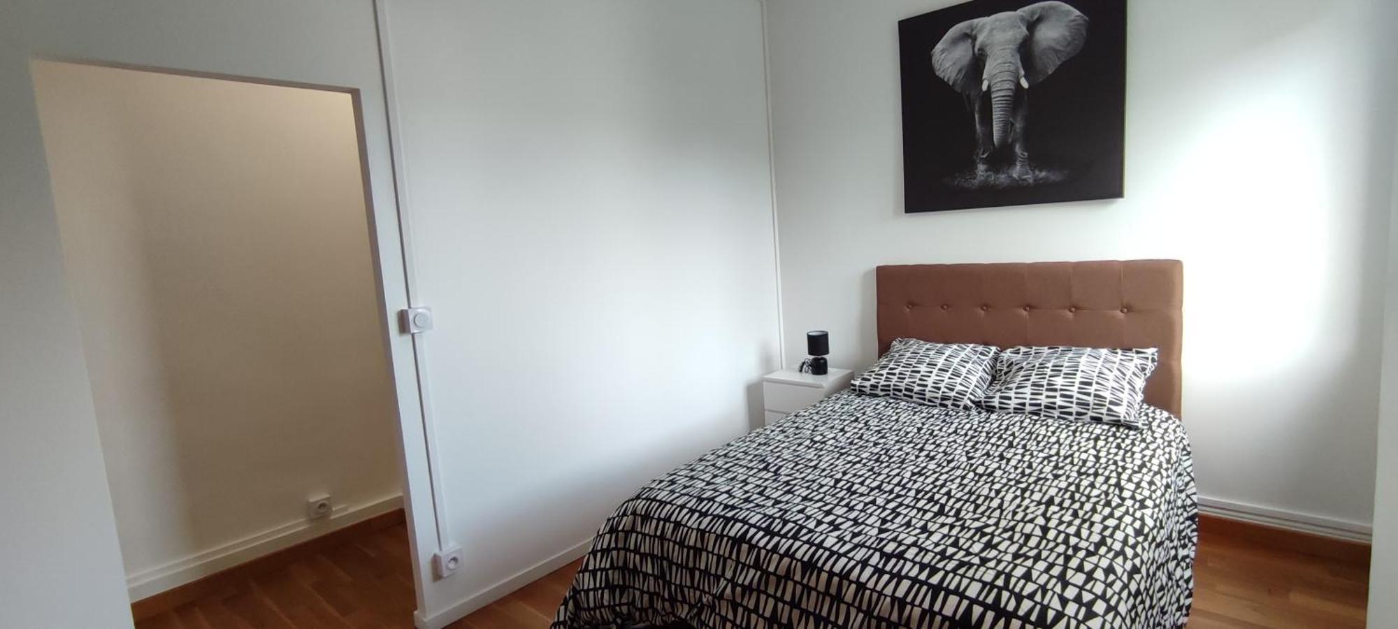 Maison Charmante Avec Patio ! Bourges Ngoại thất bức ảnh